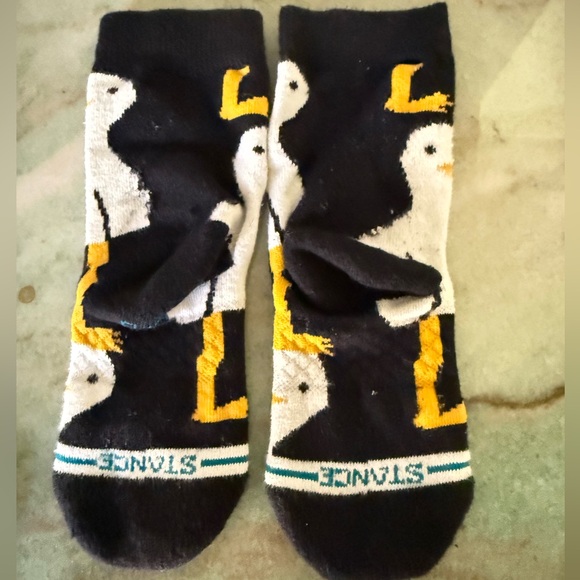 Stance Medium Penny the Pigeon Everyday Socks for Kids 2 pairs - Picture 6 of 7